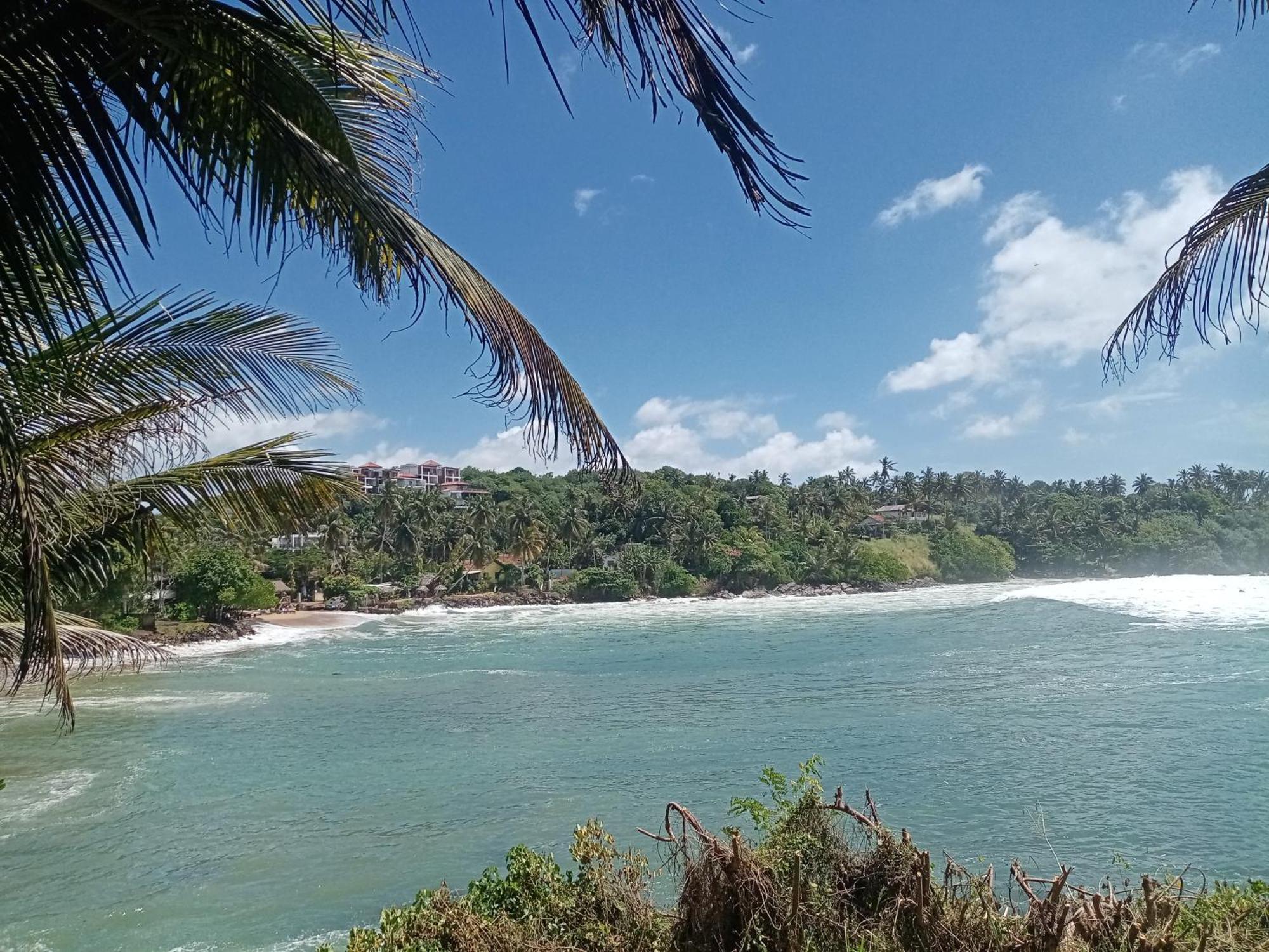 Surf Paradise Tangalle Ngoại thất bức ảnh