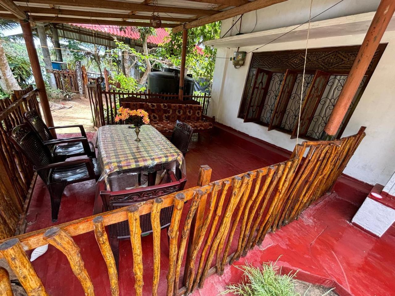 Surf Paradise Tangalle Ngoại thất bức ảnh