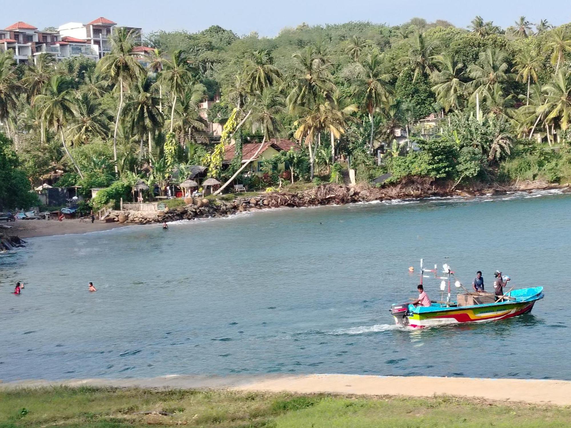 Surf Paradise Tangalle Ngoại thất bức ảnh
